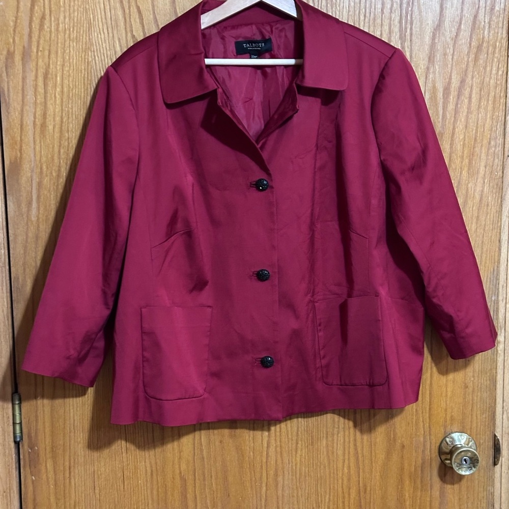 Talbots red three-button jacket with patch‎ pockets3/4 length sleeves sz 22wp